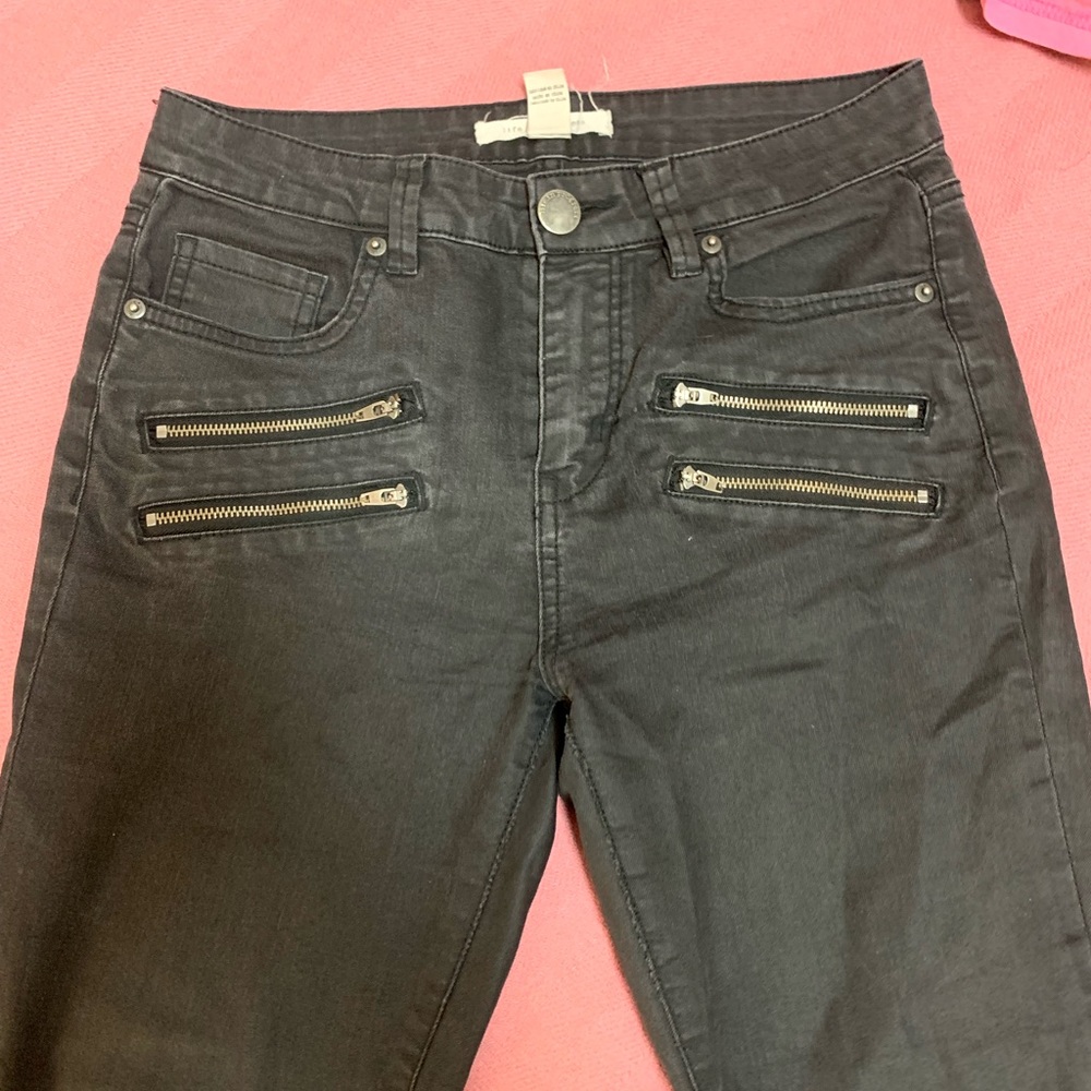 Black skinny jeans